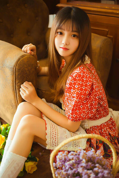 孙颖莎与陈梦激烈对决，赛场竞争白热化，孙颖莎和陈梦人气谁更旺