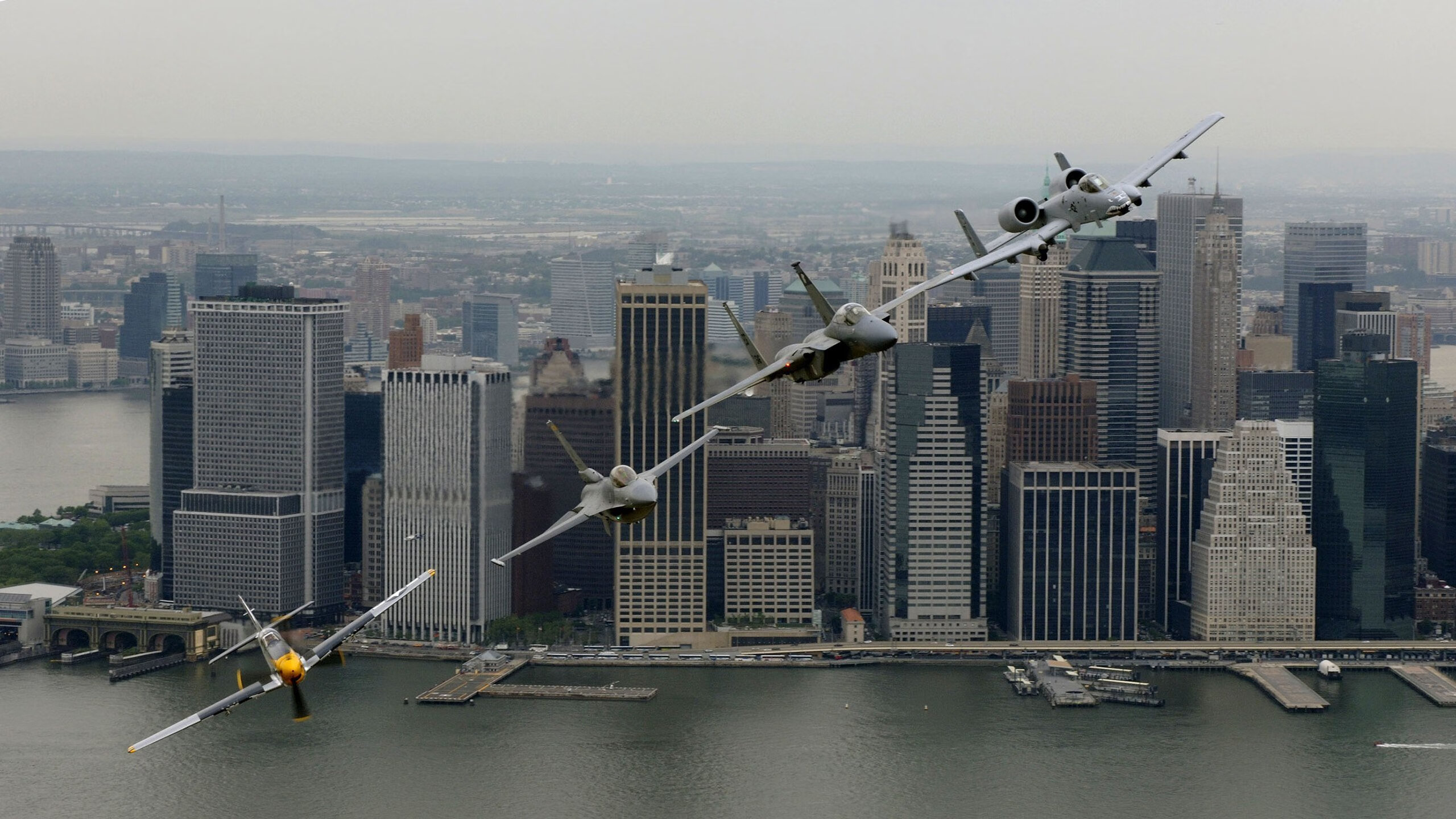 b体育app-接力战术灵活，团队配合紧密，接力赛团队精神